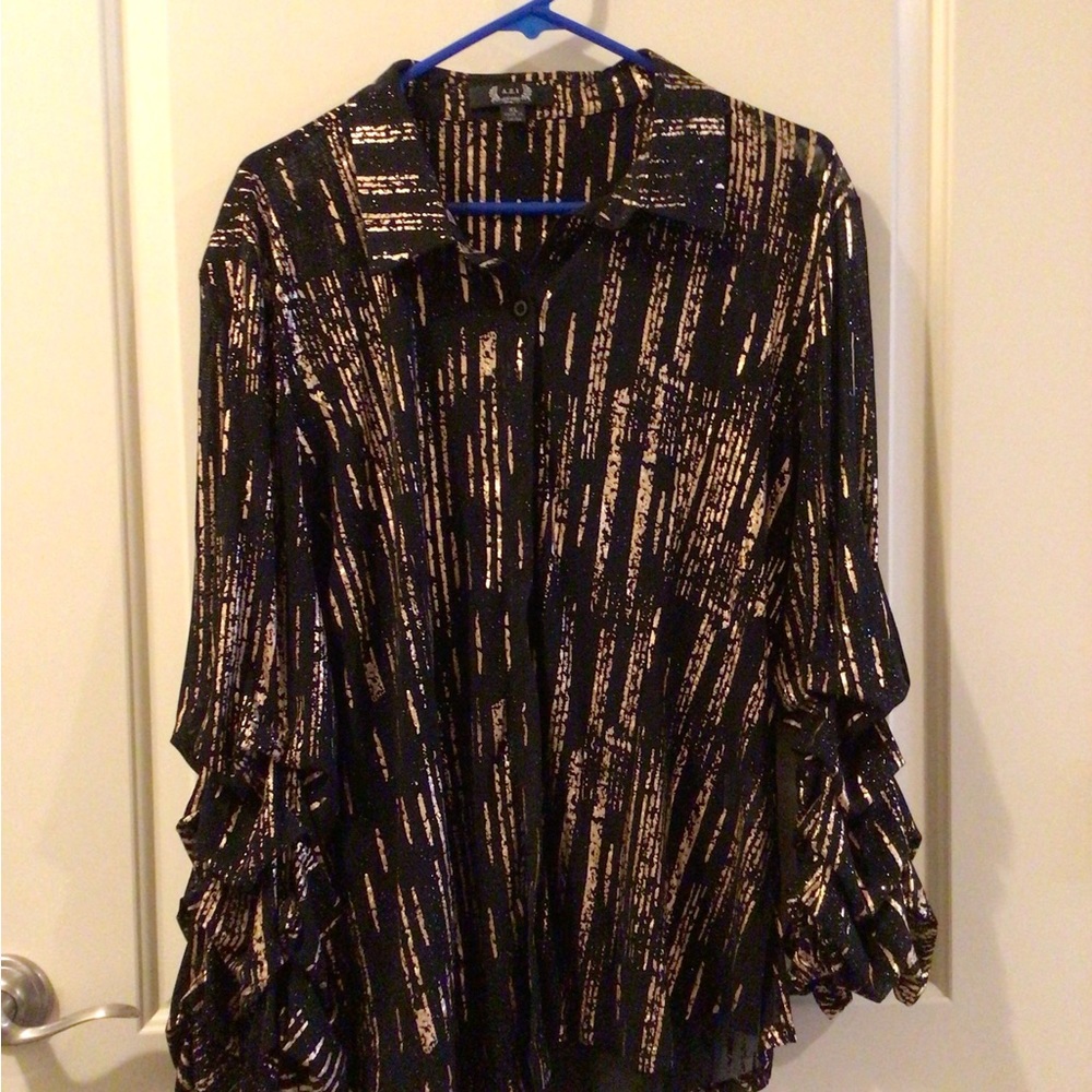 X-Large gold/black jacket. Elegant